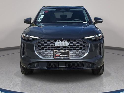 Tambora Gray Metallic 2026 Audi Q5 Premium Plus TFSI quattro S tronic