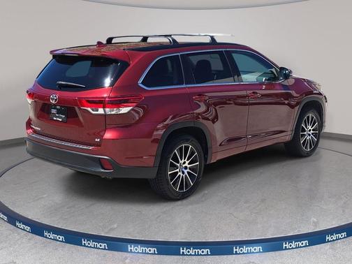 Salsa Red Pearl 2017 Toyota Highlander SE