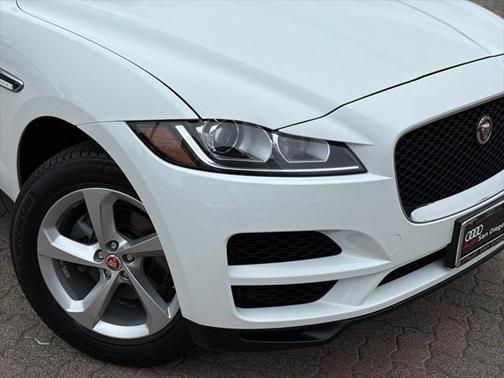 2018 Jaguar F-PACE 25t Premium