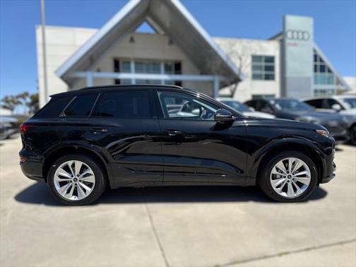 2025 Audi Q6 e-tron Premium Plus