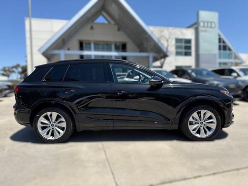 2025 Audi Q6 e-tron Premium Plus
