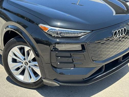 2025 Audi Q6 e-tron Premium Plus