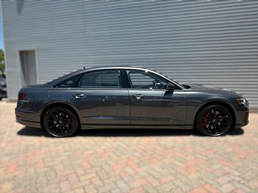2022 Audi S8 4.0T