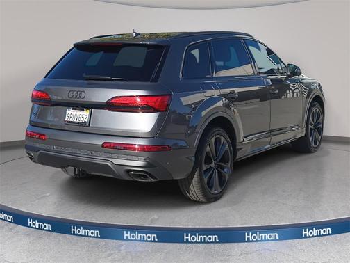 2025 Audi Q7 55 Premium Plus