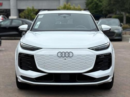 2025 Audi Q6 e-tron Premium Plus