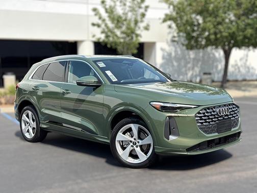 2025 Audi Q5 Premium Plus