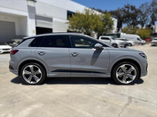 2025 Audi Q4 e-tron Premium Plus 55 quattro