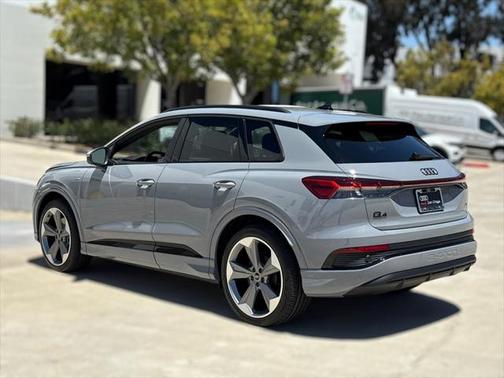 2025 Audi Q4 e-tron Premium Plus 55 quattro