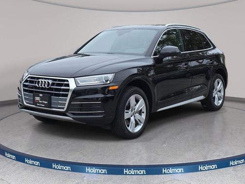 Mythos Black Metallic 2019 Audi Q5 2.0T Premium