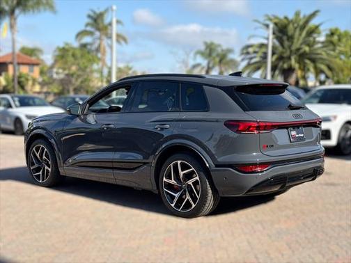2025 Audi SQ6 e-tron Prestige quattro