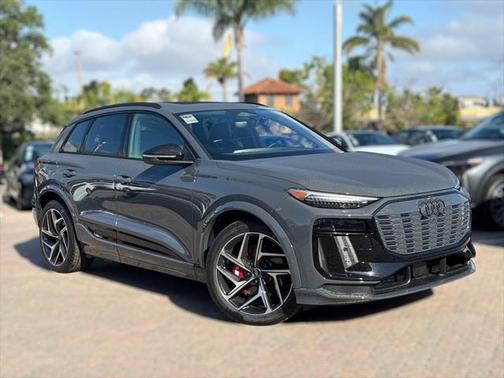 2025 Audi SQ6 e-tron Prestige quattro