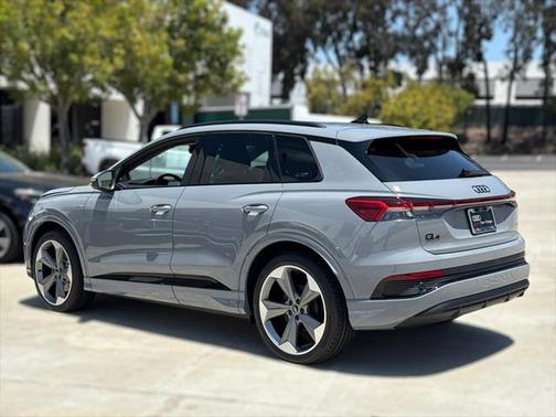 2025 Audi Q4 e-tron Prestige 55 quattro
