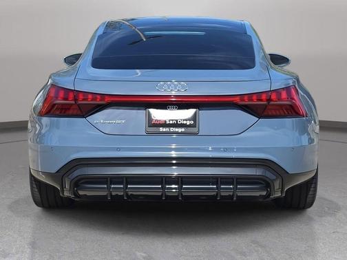 2024 Audi e-tron GT Premium Plus quattro