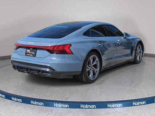 2024 Audi e-tron GT Premium Plus quattro