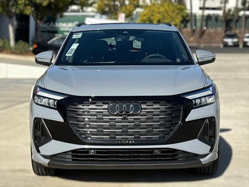 2025 Audi Q4 e-tron Premium Plus 55 quattro