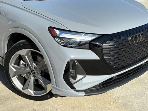2025 Audi Q4 e-tron Premium Plus 55 quattro