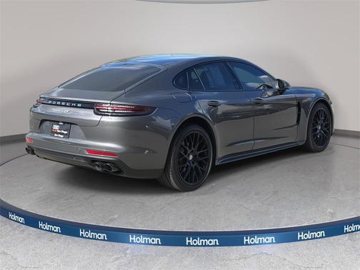 2018 Porsche Panamera 4S