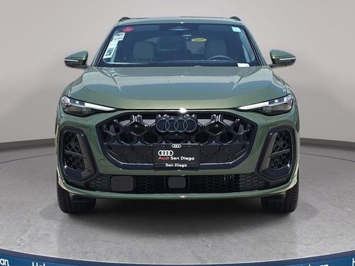 District Green Metallic 2026 Audi Q5 Premium Plus TFSI quattro S tronic