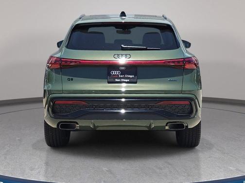 District Green Metallic 2026 Audi Q5 Premium Plus TFSI quattro S tronic