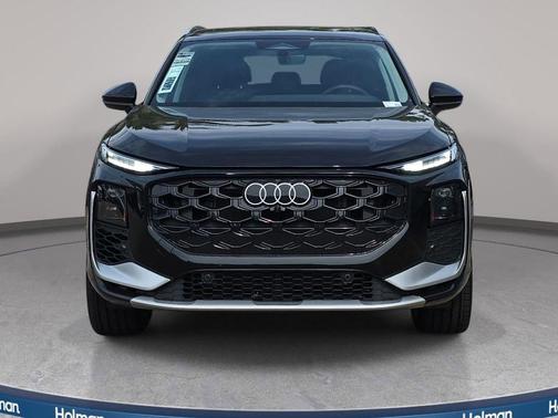 Mythos Black Metallic 2026 Audi Q3 TFSI quattro S tronic