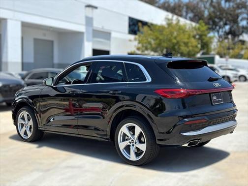 2025 Audi Q5 Premium Plus