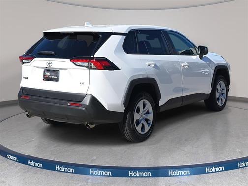 2022 Toyota RAV4 LE