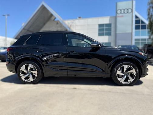 2025 Audi Q6 e-tron Premium Plus quattro