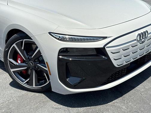 2025 Audi S6 e-tron Premium Plus