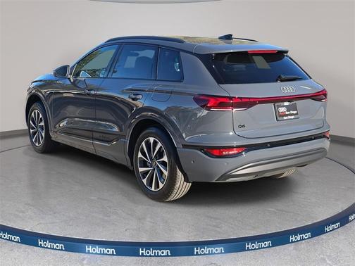 2025 Audi Q6 e-tron Premium quattro