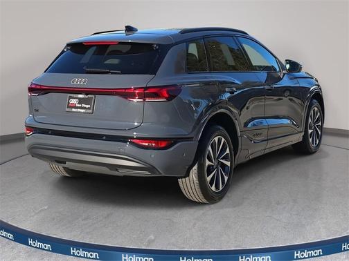 2025 Audi Q6 e-tron Premium quattro