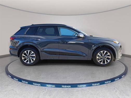 2025 Audi Q6 e-tron Premium quattro