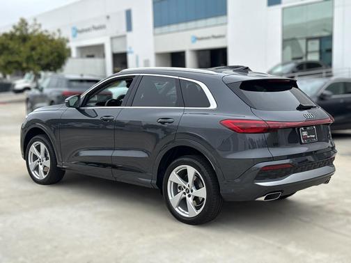 2025 Audi Q5 Premium Plus