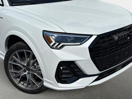 Glacier White Metallic 2025 Audi Q3 45 S line Premium Plus