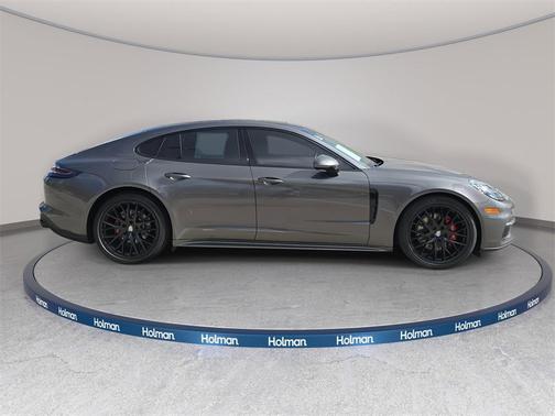 2018 Porsche Panamera 4S