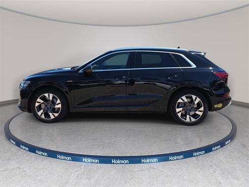 2022 Audi e-tron Premium