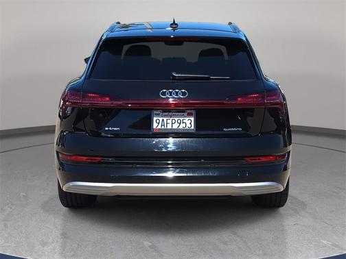 2022 Audi e-tron Premium
