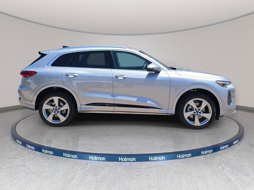 Florett Silver Metallic 2026 Audi Q5 Premium Plus TFSI quattro S tronic