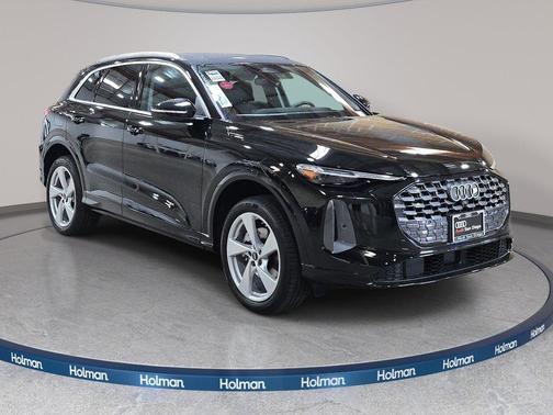 Mythos Black Metallic 2026 Audi Q5 Premium Plus TFSI quattro S tronic