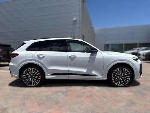 2025 Audi SQ5 3.0T Premium Plus
