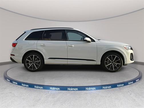 2026 Audi Q7 45 Premium Plus
