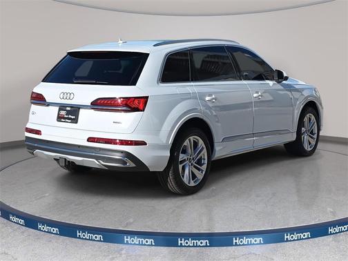 2023 Audi Q7 45 Premium