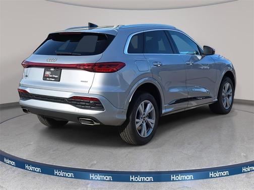 2025 Audi Q5 Premium TFSI quattro S tronic