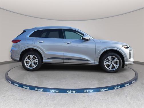 2025 Audi Q5 Premium TFSI quattro S tronic