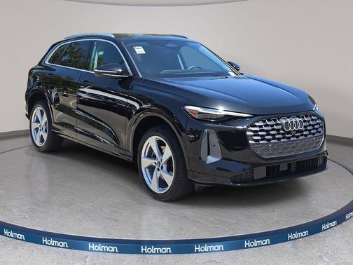 Mythos Black Metallic 2025 Audi Q5 Premium Plus TFSI quattro S tronic