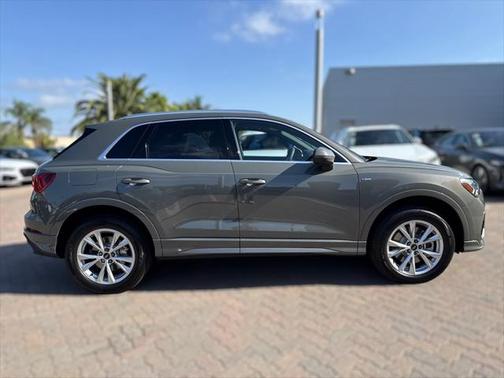 2025 Audi Q3 Premium 45 TFSI S line quattro Tiptronic