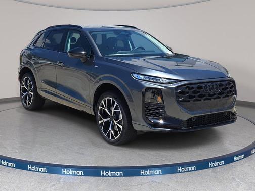 Daytona Gray Pearl Effect 2026 Audi Q3 TFSI quattro S tronic