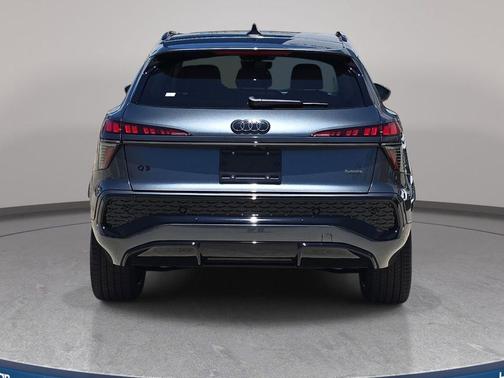 Daytona Gray Pearl Effect 2026 Audi Q3 TFSI quattro S tronic