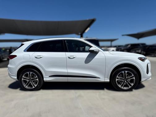 2025 Audi Q5 Premium