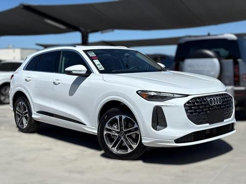 2025 Audi Q5 Premium