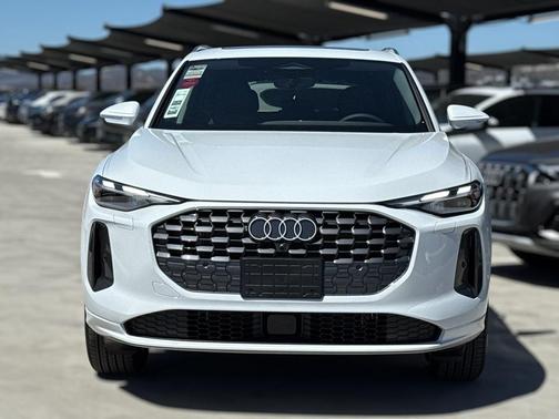 2025 Audi Q5 Premium